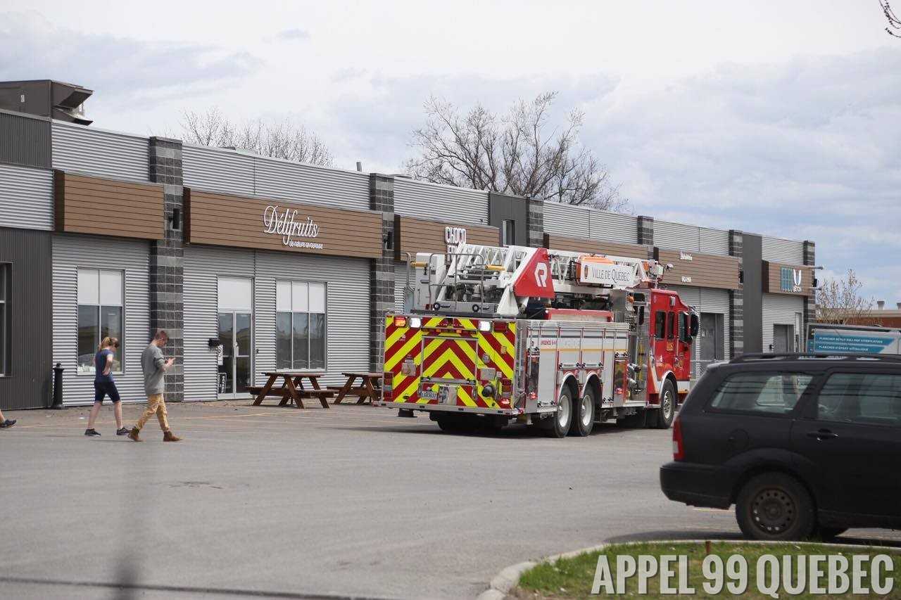 Feu de véhicule au 1465 Avenue Chauveau